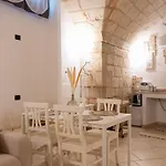 بيت للعطل Leondari V Collection
