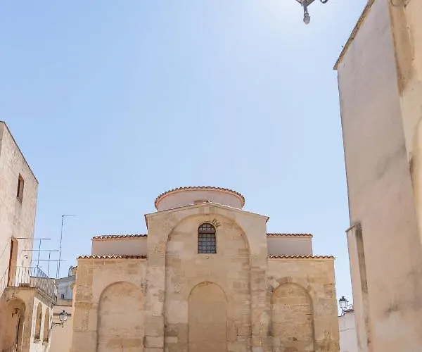 Leondari V Collection