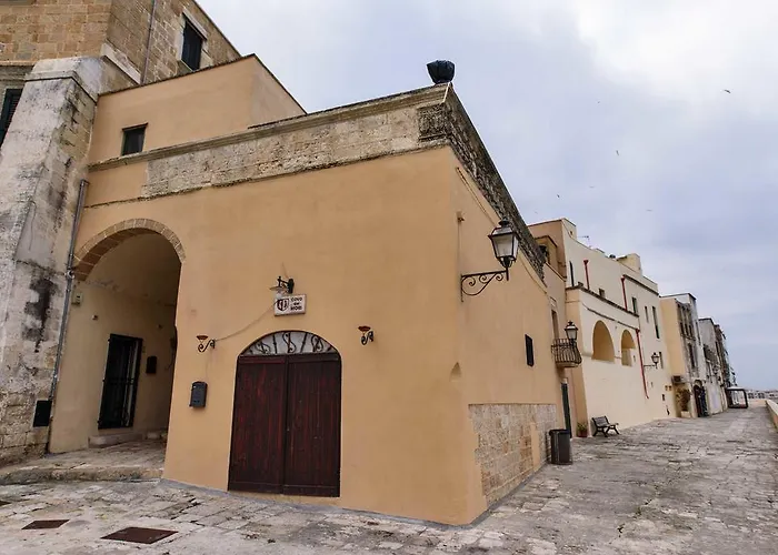 Будинок відпочинку Leondari V Collection